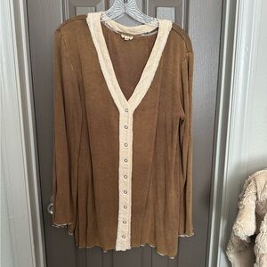 POL brand. Loose fitting. Boho. Very stretchy. Worn twice.